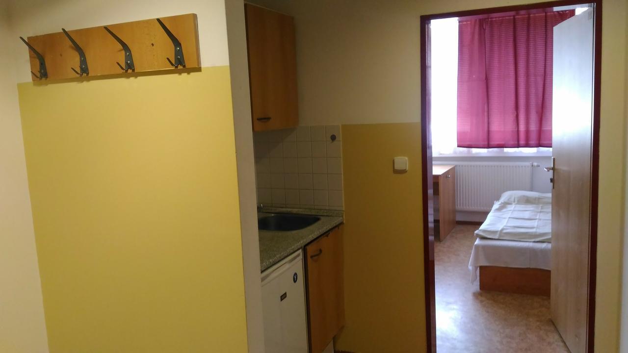 Hostel Strahov Прага Экстерьер фото