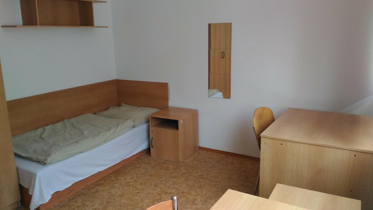 Hostel Strahov Прага Экстерьер фото